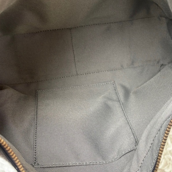 Fossil Hannah hobo-black leather in like new condition. - Picture 11 of 11